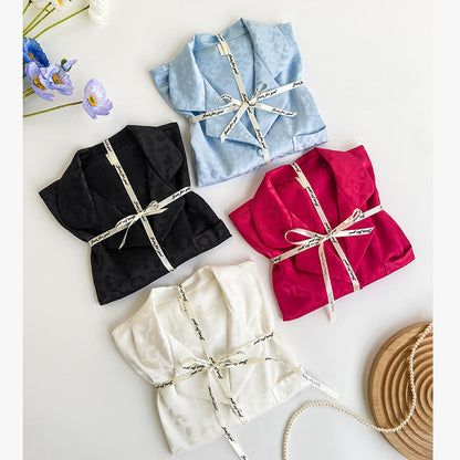 Feather Model Loose Pajamas